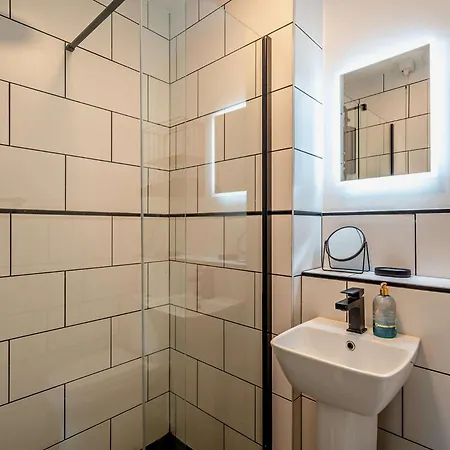 بيت للعطل 3 Bed In 94925 *